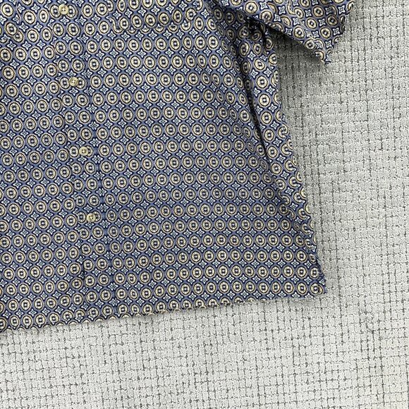 Knightsbridge Shirt Mens Size Large Blue Yellow Button Down Batik Short Sleeve - Picture 3 of 9